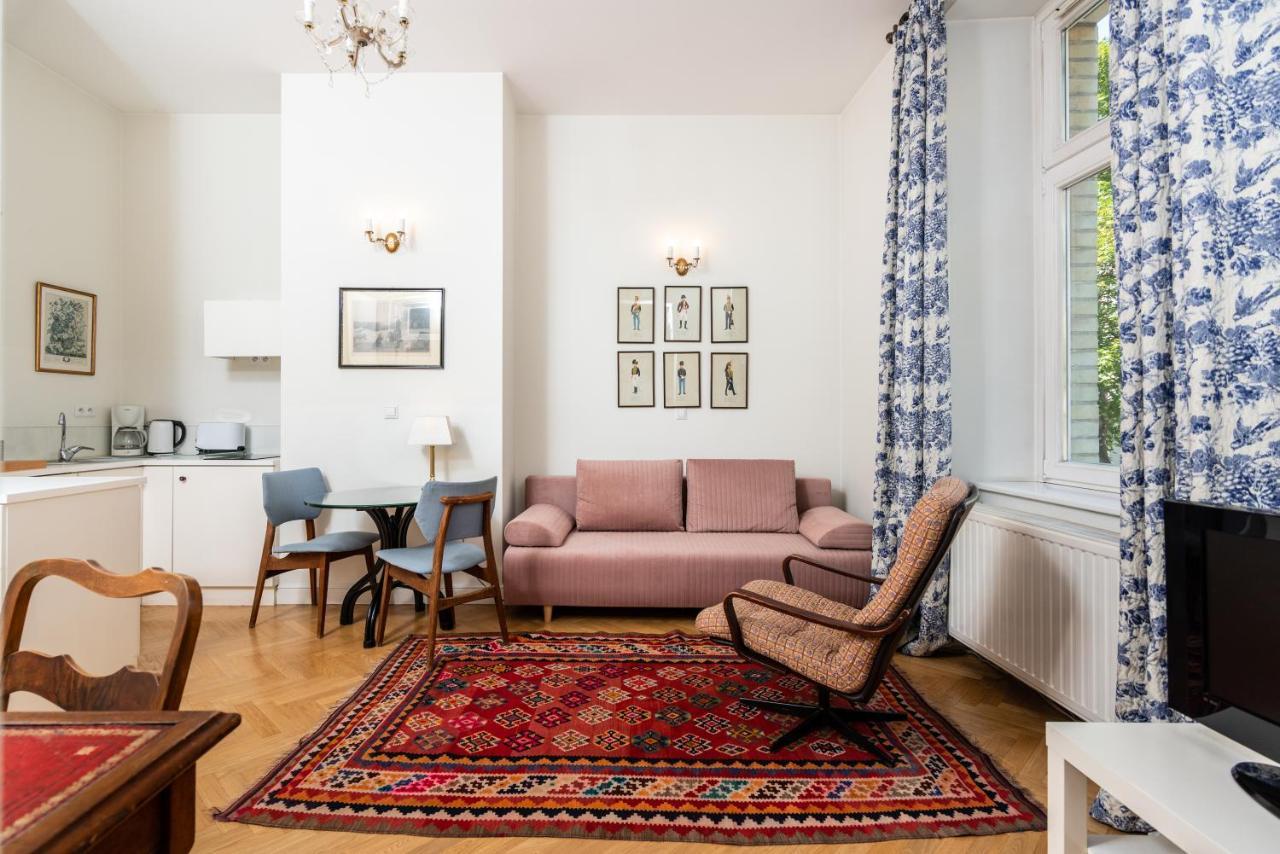 Classy Old Town Suites - By Upstairs Kraków Eksteriør billede