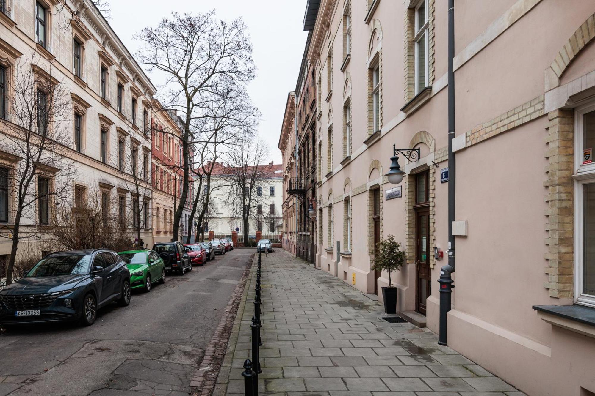 Classy Old Town Suites - By Upstairs Kraków Eksteriør billede